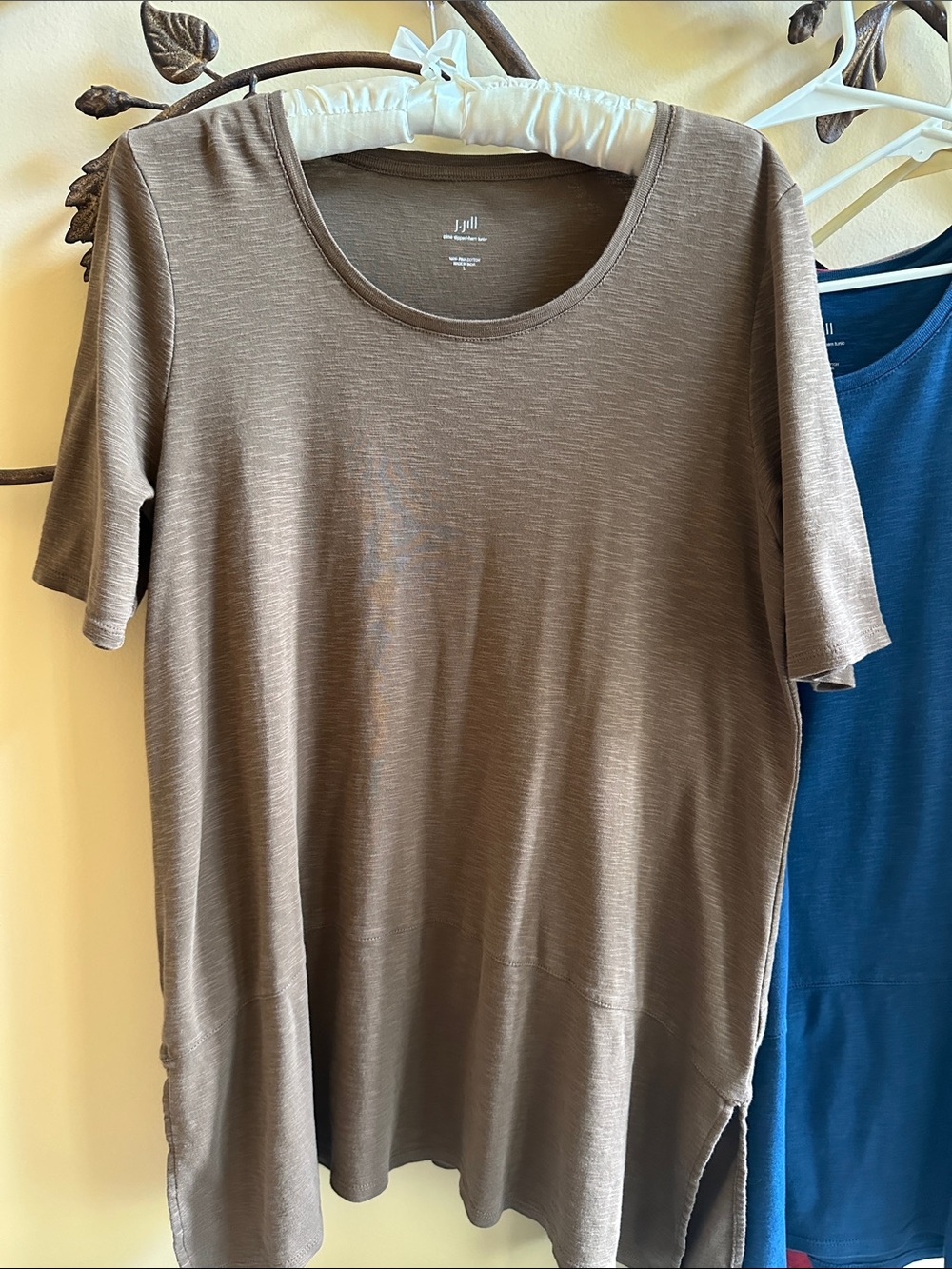 J.Jill Pima Cotton, Dipped Hem, Elbow Sleeve Tunic, Soft Brown Color Size L